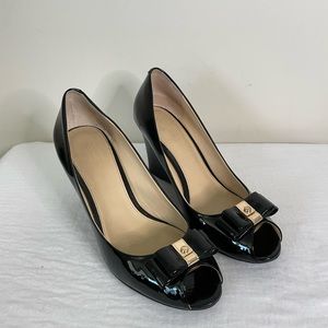 Coach pumps